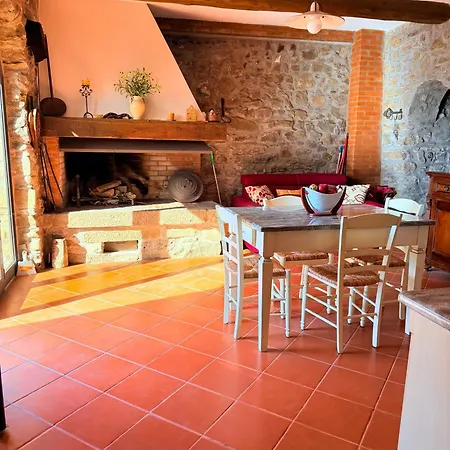 Casa Dina Apartmán *