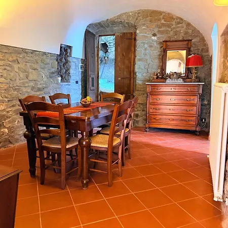 Casa Dina Bagnone