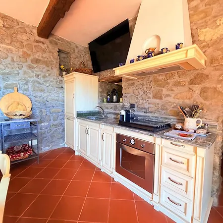 Casa Dina Apartmán *